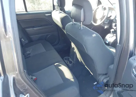 2015 Jeep Compass Sport из США, поврежденный, VIN 1C4NJCBA0FD170581